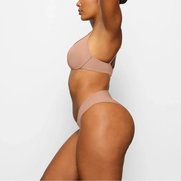 🤎SKIMS WIRELESS FORM PUSH UP PLUNGE BRA IN SIENNA 32B - Picture 4 of 5